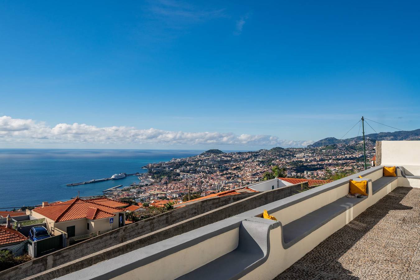 Vista mar e montanha - Madeira Friendly Guest House in Funchal (Santa Maria Maior), Madeira