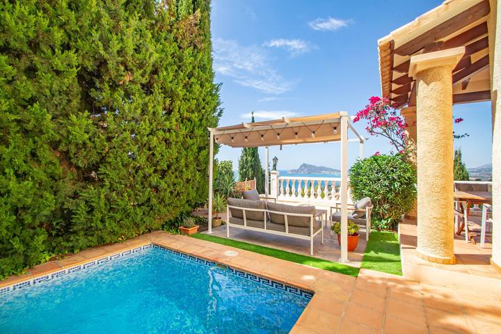 Chalet für 6 Personen, mit Balkon und Garten sowie Kinderpool