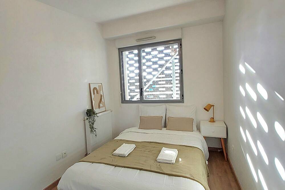Entire apartment, Duplex 93m2- 2 bathrooms- Toulouse Airport- 8people in Blagnac, Toulouse region