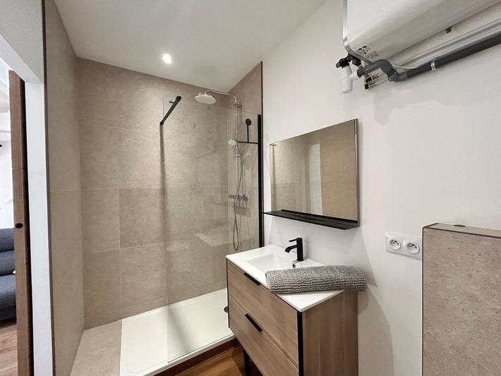 Gîte pour 4 personnes, avec balcon dans Gare De Saint Raphael Valescure - 4