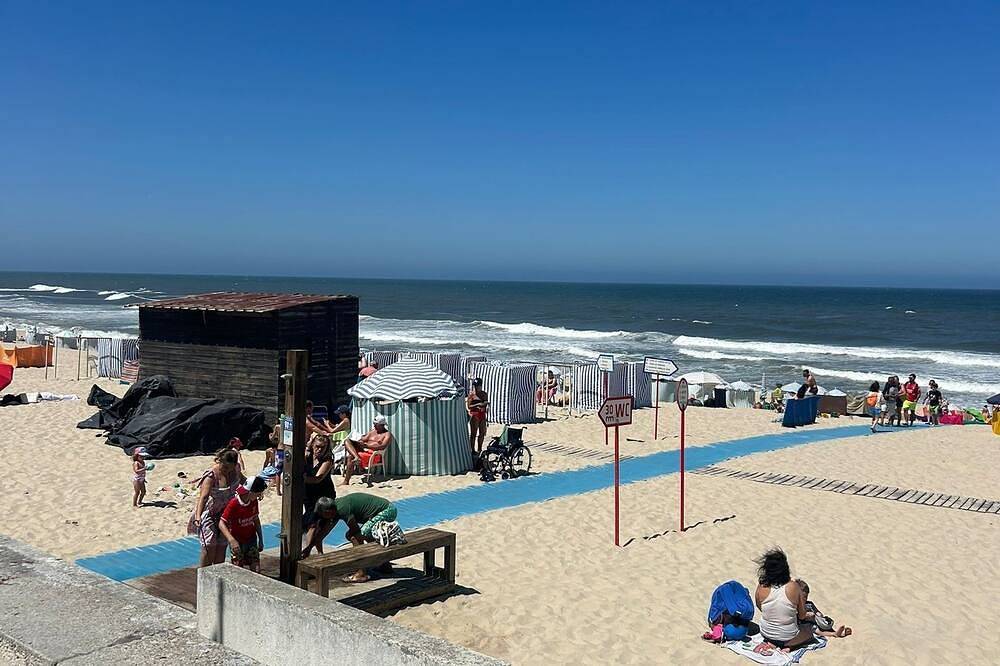 Ganze Wohnung, Beach Luxury 3-bedroom apartment with Wifi and Ac in pleasant Praia de Mira in Mira (Coimbra), Coimbra Distrikt