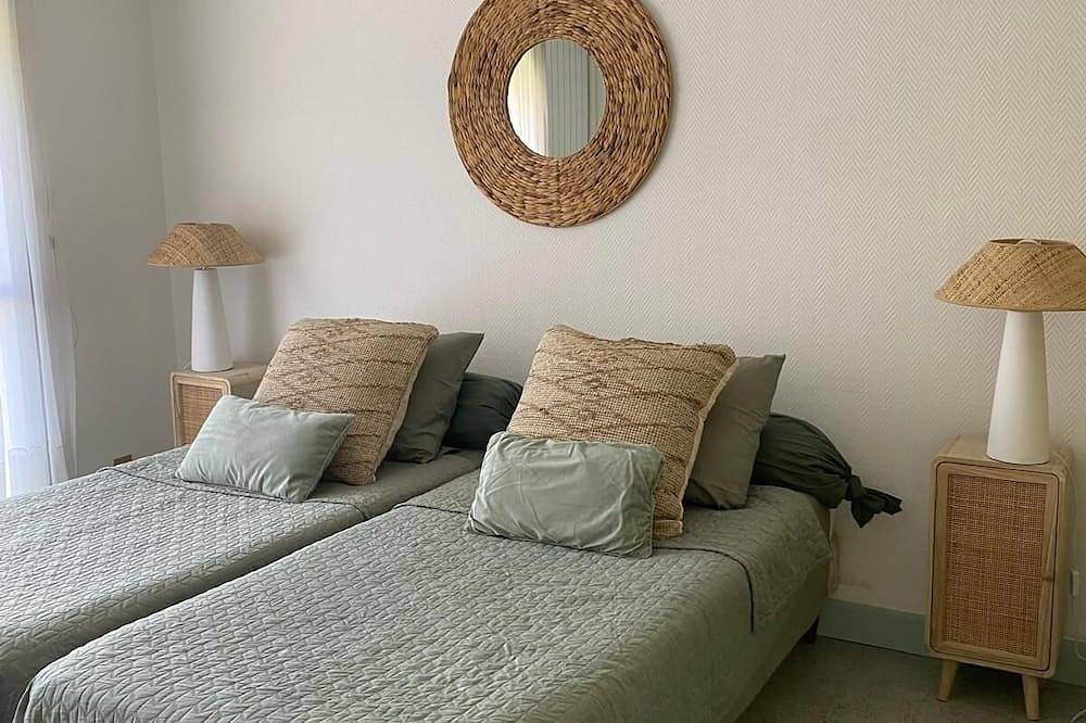 Ganze Wohnung, St Jean Cap Ferrat city center, 60m2, 14m2 terrace with sea view and parking in Saint-Jean-Cap-Ferrat, Nizza und Umgebung