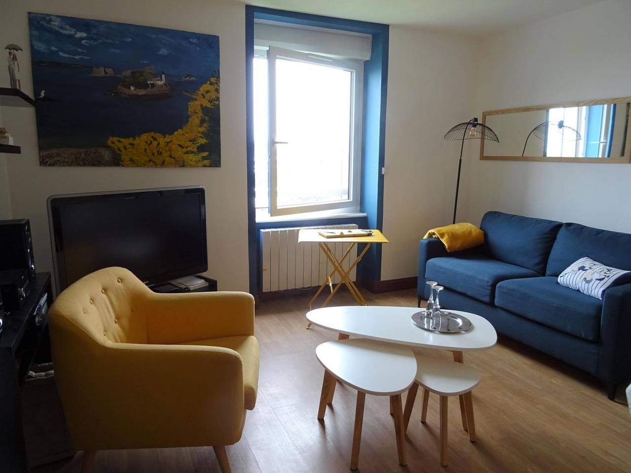 Entire apartment, Studio in Plougasnou with Sea View and Beaches in Plougasnou, Ceinture Dorée