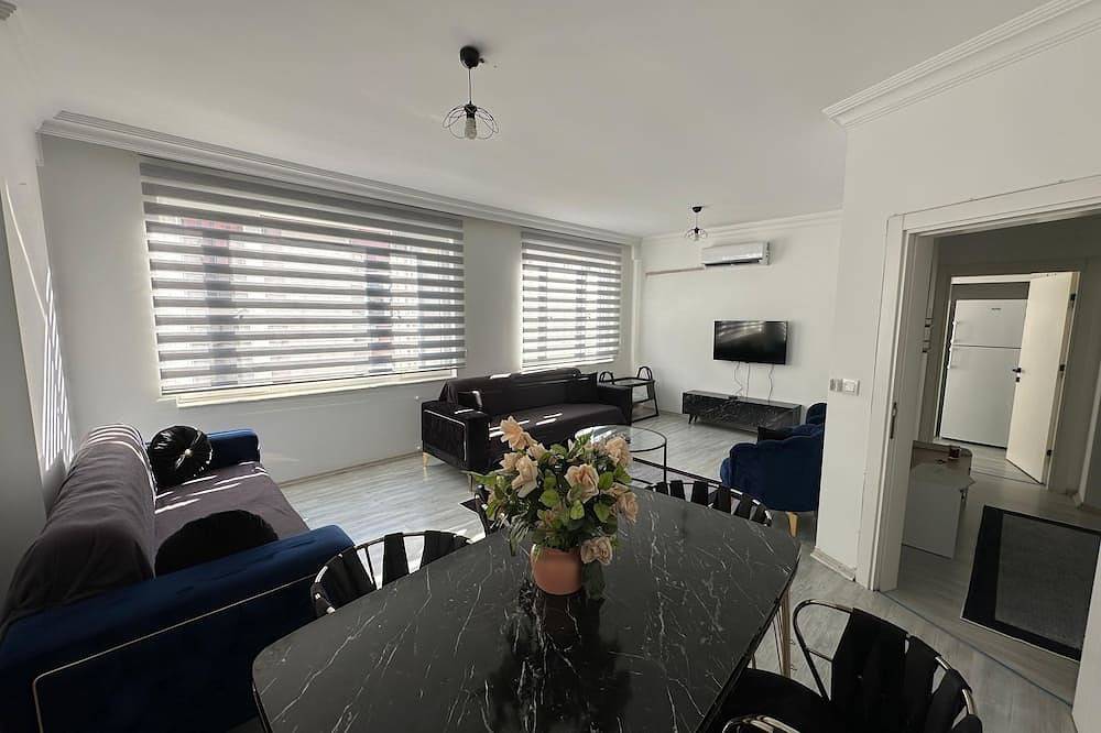 Entire apartment, Charming 2-bedroom apartment with Wifi and Ac in enchanting Antalya in Antalya, Antalya Province