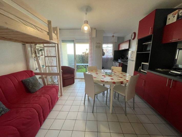 Appartement entier, Appartement T2 rénové, 5 pers, animaux admis, Port Crouesty in Kerjouanno, Arzon