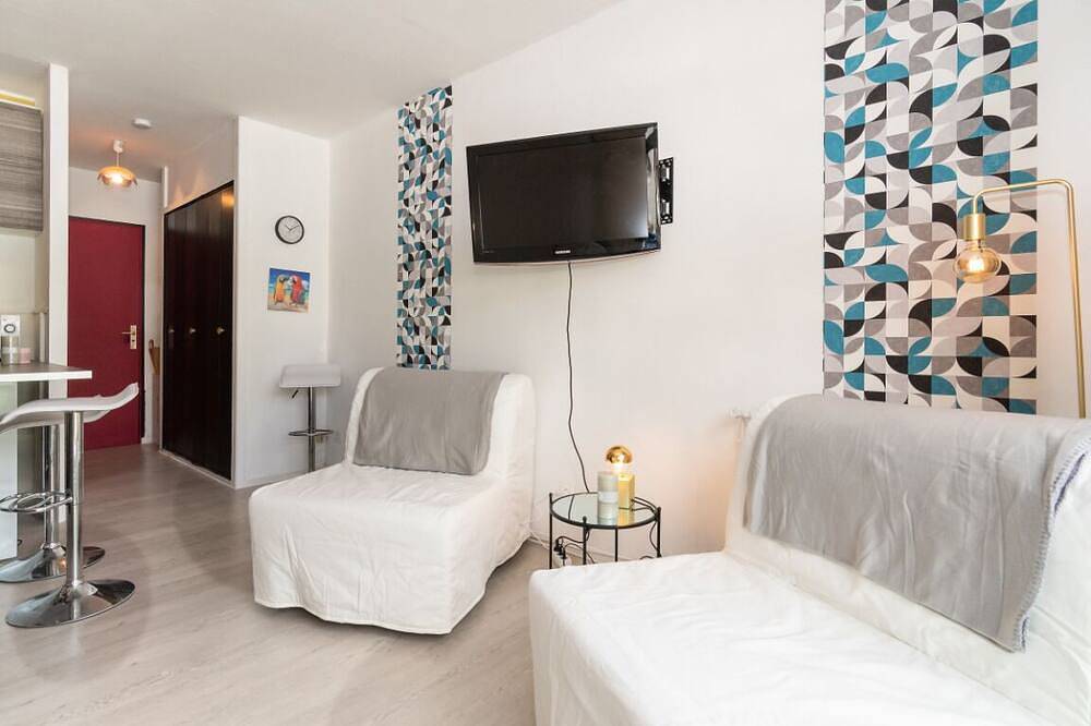 Apartamento entero, Acogedor estudio centro ciudad + aparcamiento privado. in Lourdes (Altos Pirineos), Altos Pirineos