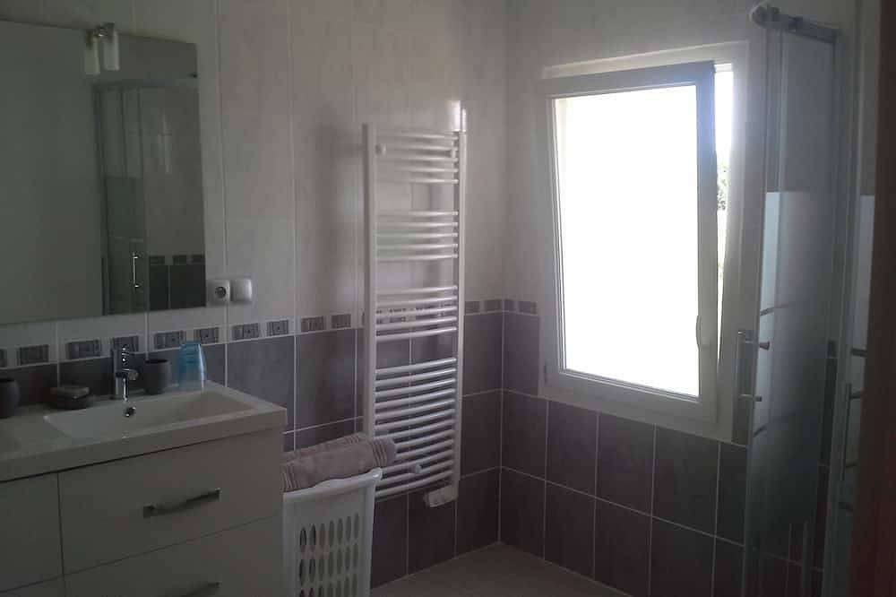 Gîte 70 m2 Les Oliviers in Pierrevert, Regionaler Naturpark Luberon