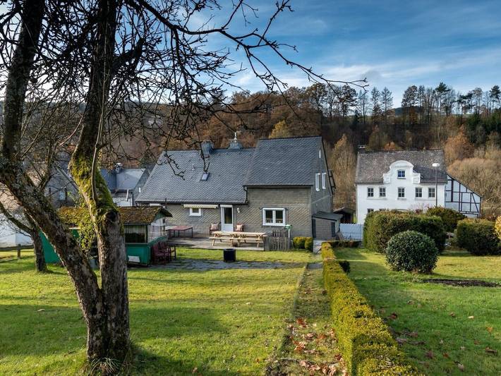 Ferienhaus für 12 Personen, mit Terrasse und Garten in Siedlinghausen