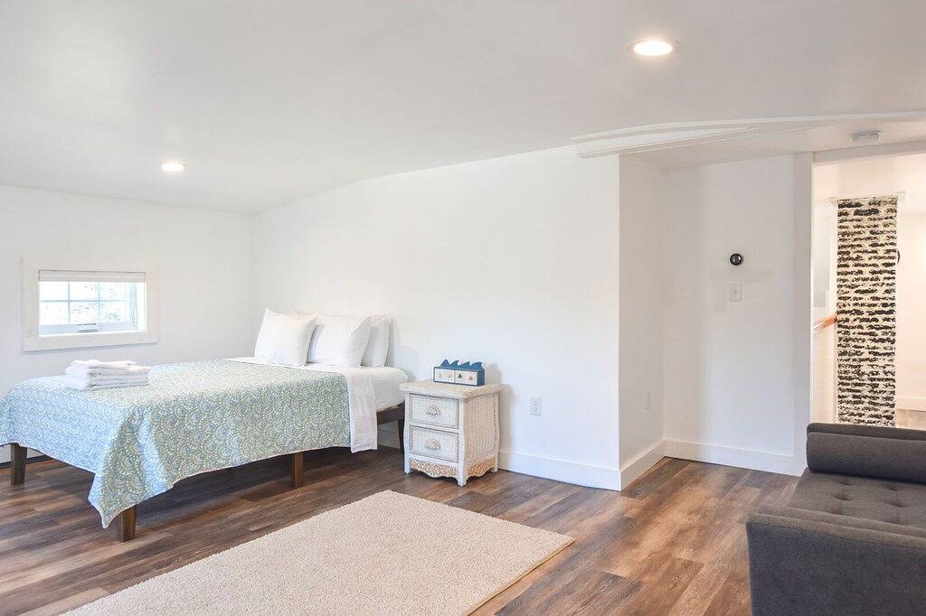 Walk to Water Access to Hiking Trails! in East Harwich, Harwich