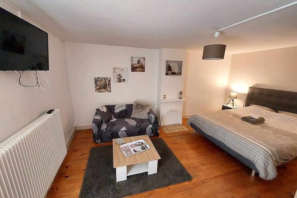 ★ Charming 3 bedroom house ★ Near train station ★ Wifi ★ in Agén, Región de Agen