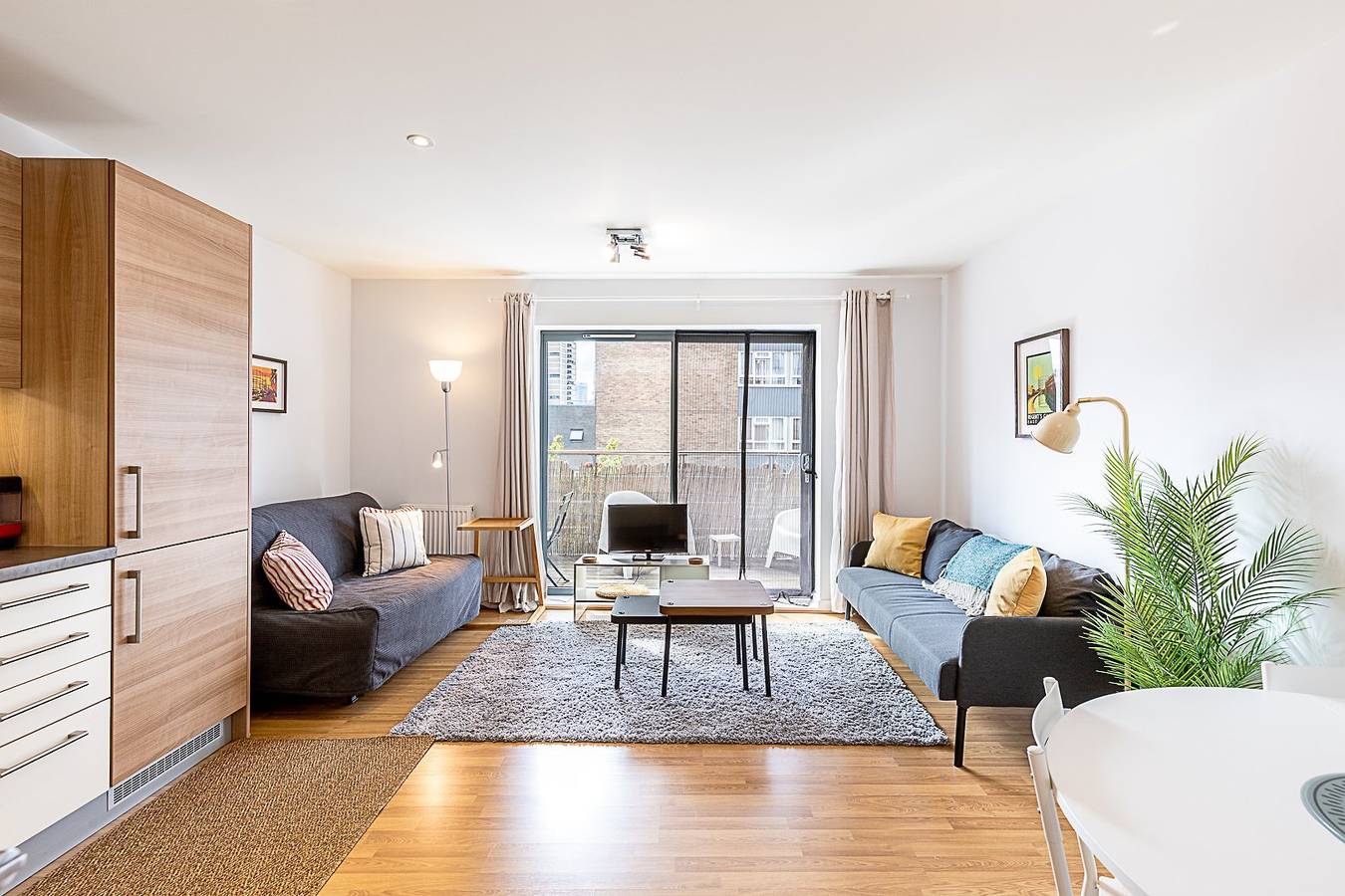 Ganze Wohnung, Ferienwohnung für 6 Personen mit Balkon in Tower Hamlets, London