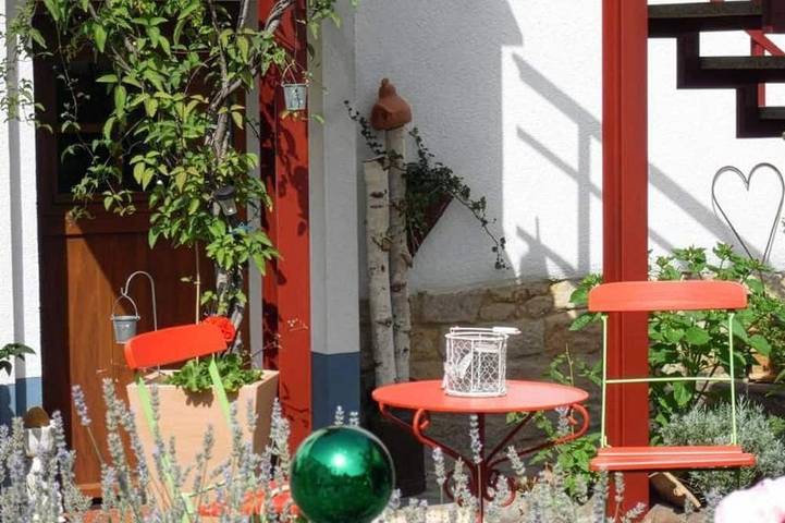 Ferienwohnung für 2 Personen, mit Terrasse und Garten in Gimmeldingen