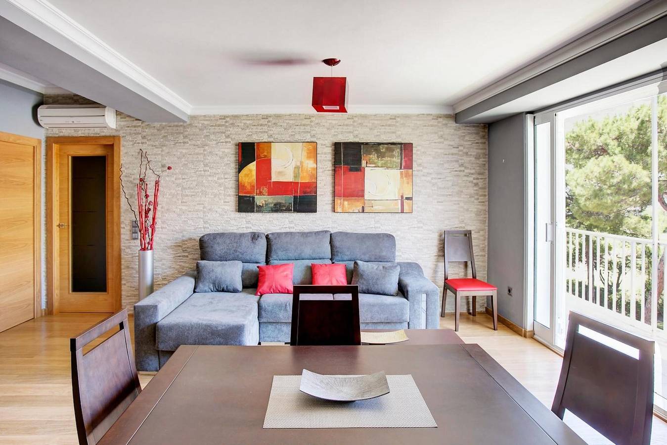 Apartamento entero, Apartamento 'Ducal Mar' con jardín compartido, Wi-Fi y aire acondicionado in Playa de Gandía, Costa de Valencia