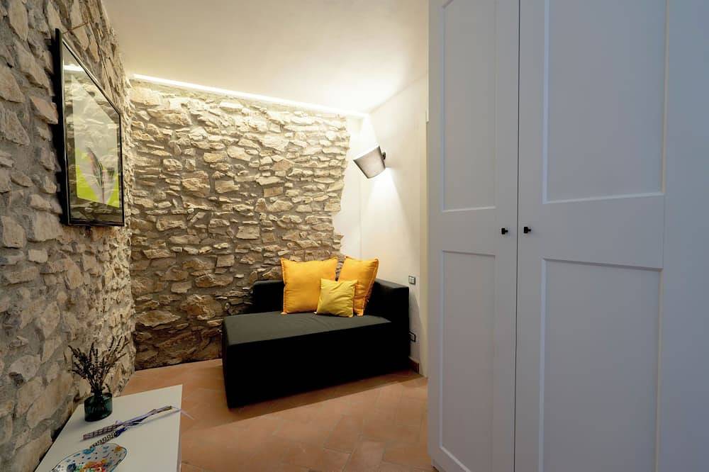 Cozy Country Farmhouse Surrounded by Nature · Near Pompeii in Lettere, Neapel Provinz