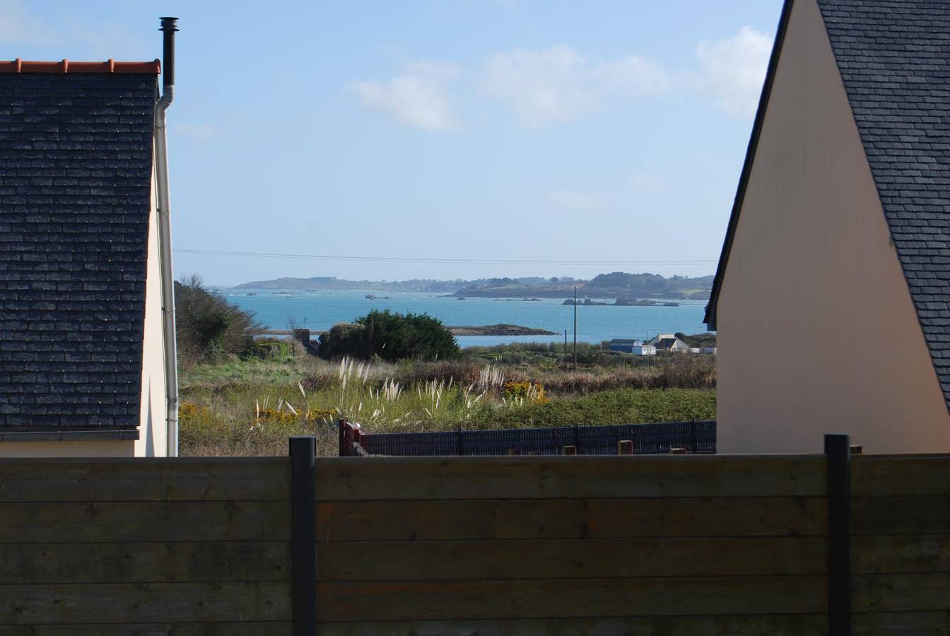 Maison de Pêcheur in Plougrescant, Côte de Granit Rose
