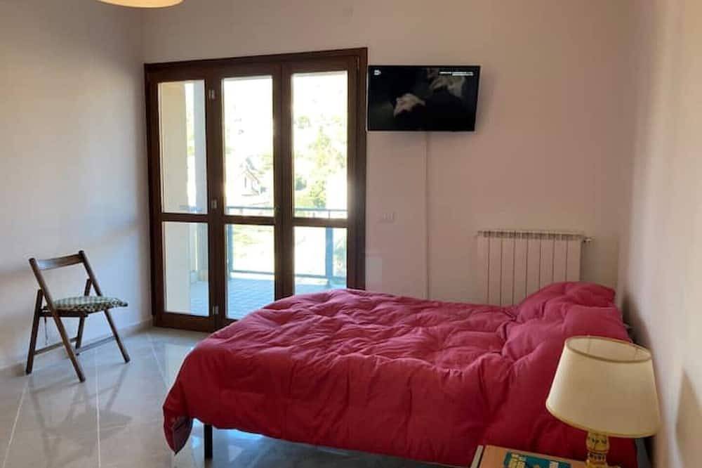 Ganze Wohnung, West blue shutters. It045001C280Nznpcs in Aulla, Val di Magra