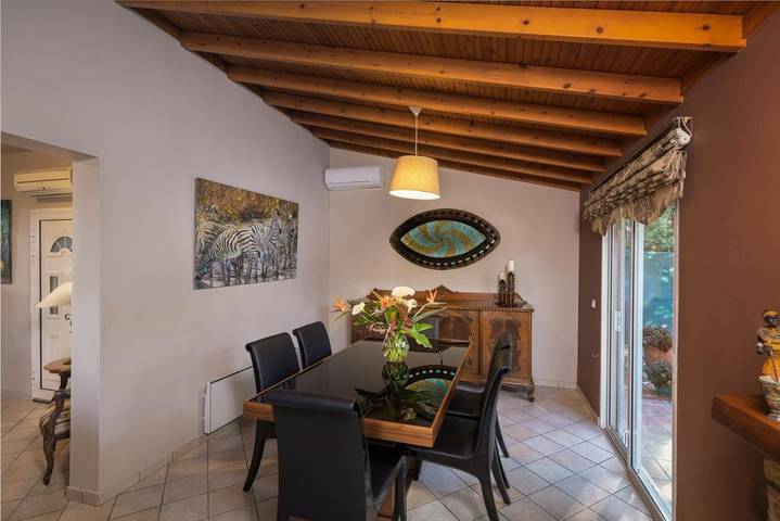 Ferienhaus für 8 Personen, mit Terrasse und Garten sowie Pool und Ausblick in Koskinou - 3