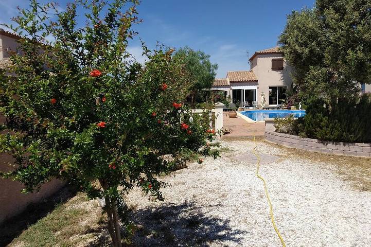 Villa für 8 Personen, mit Terrasse und Garten - 1