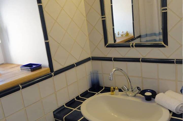 Location de vacances pour 4 personnes, avec piscine ainsi que jacuzzi et terrasse à Joyeuse - 4