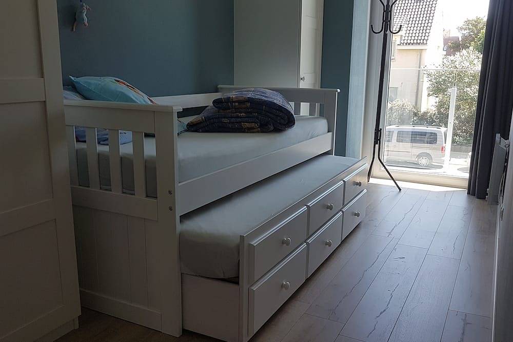 Entire apartment, Apartment facing the sea with balcony, very bright with garage in Koksijde-Bad, Koksijde