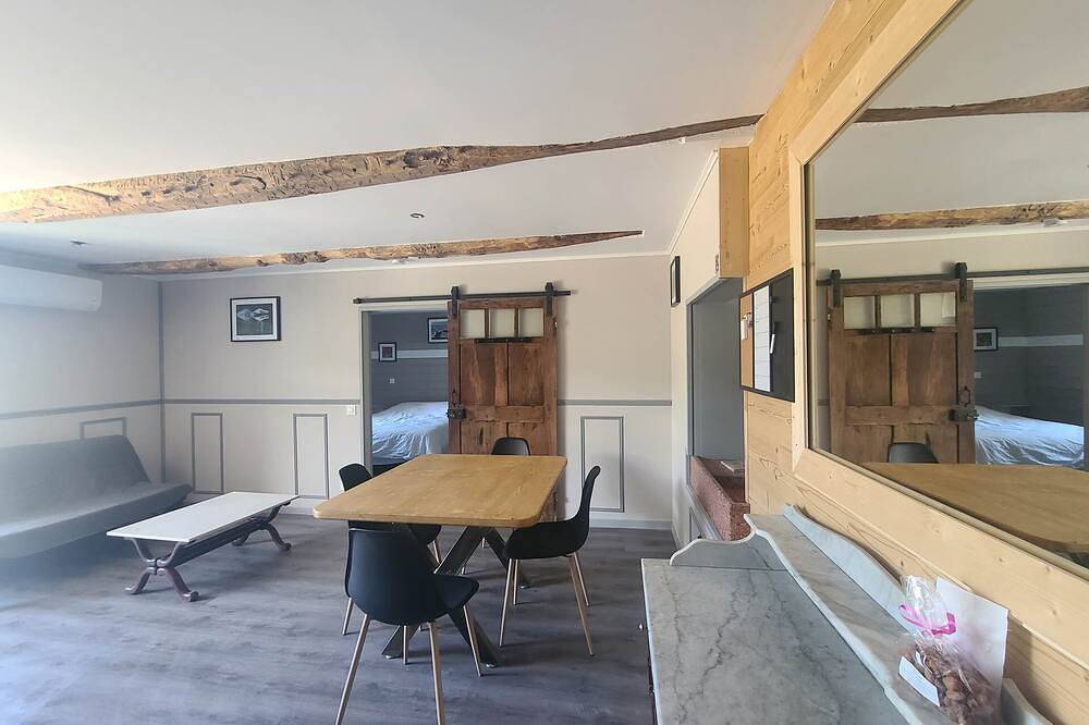 Entire apartment, Gîte 7 / 42m2 in Montbrun-les-Bains, Nyons region