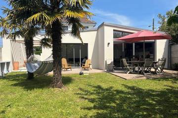 Location de vacances pour 12 personnes à Lion-sur-Mer