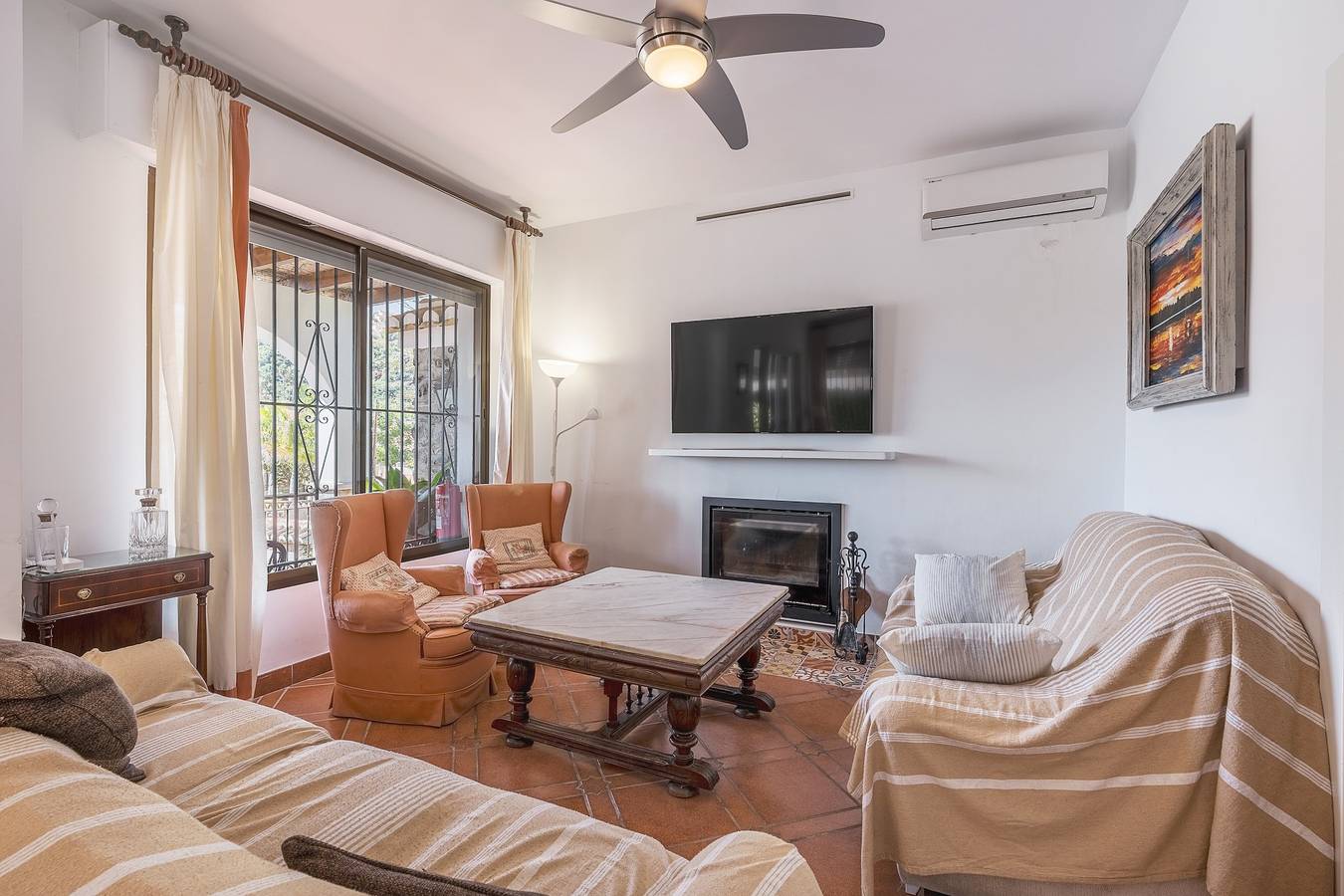 Villa 'Espectacular En La Costa' mit privatem Pool, Wi-Fi und Klimaanlage in Velilla-Taramay, Almuñecar