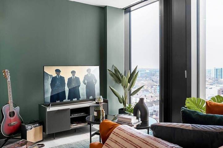 Entire apartment, Your Perfect Stay l The Mercian Bldg., 218 Broad Street, Birmingham B15 1Ay in Birmingham, Birmingham Area
