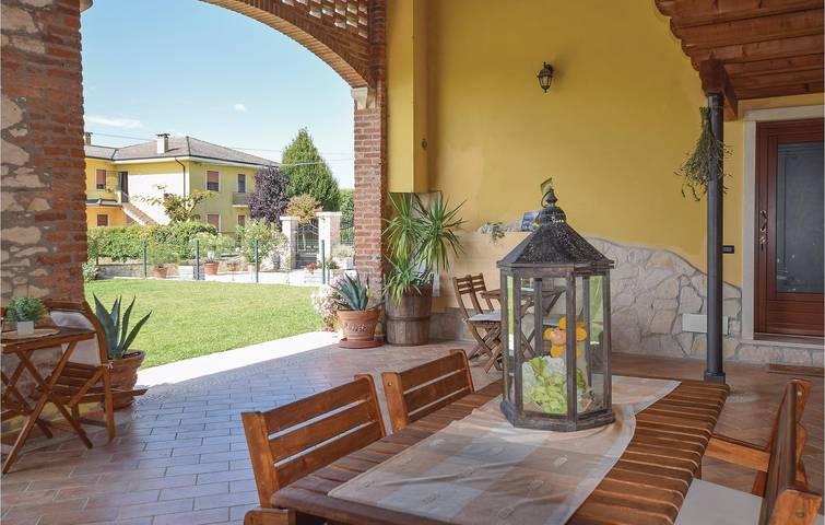 Ganze Ferienwohnung, Gemütliches Apartment mit AC, Terrasse und Parkplatz in Longare, Vicenza Provinz