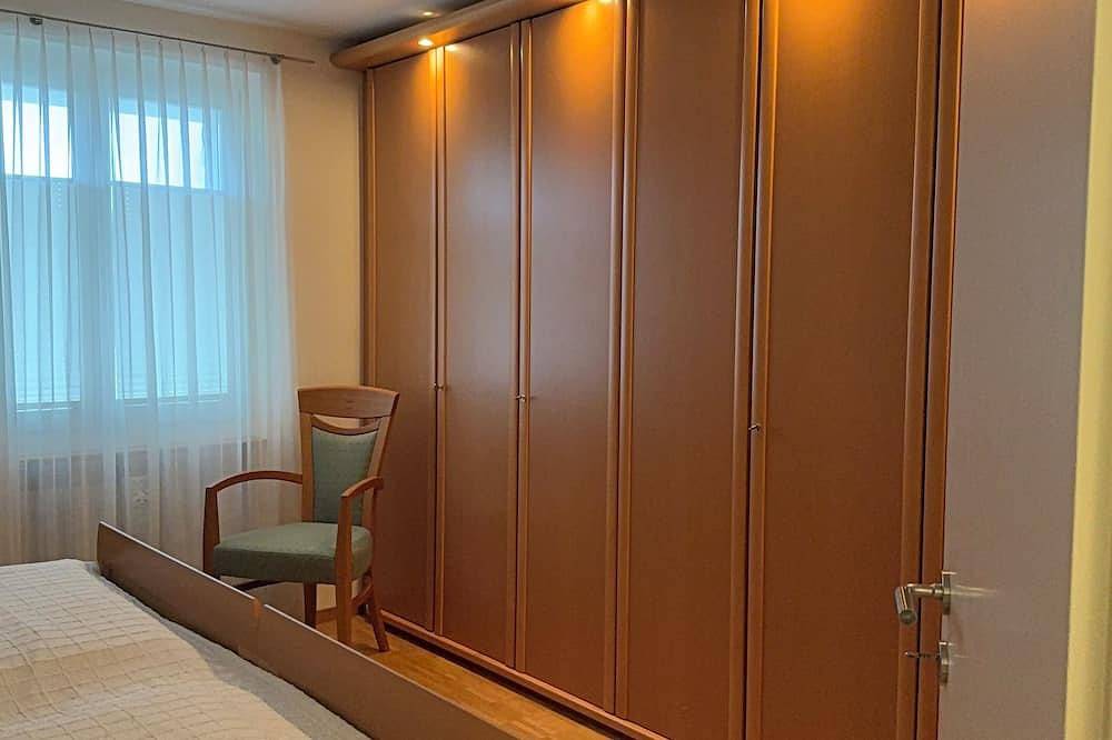 Ganze Wohnung, Charmante und ruhige Ferienwohnung mit Panoramablick auf die Berge in Ringgenberg, Berner Oberland