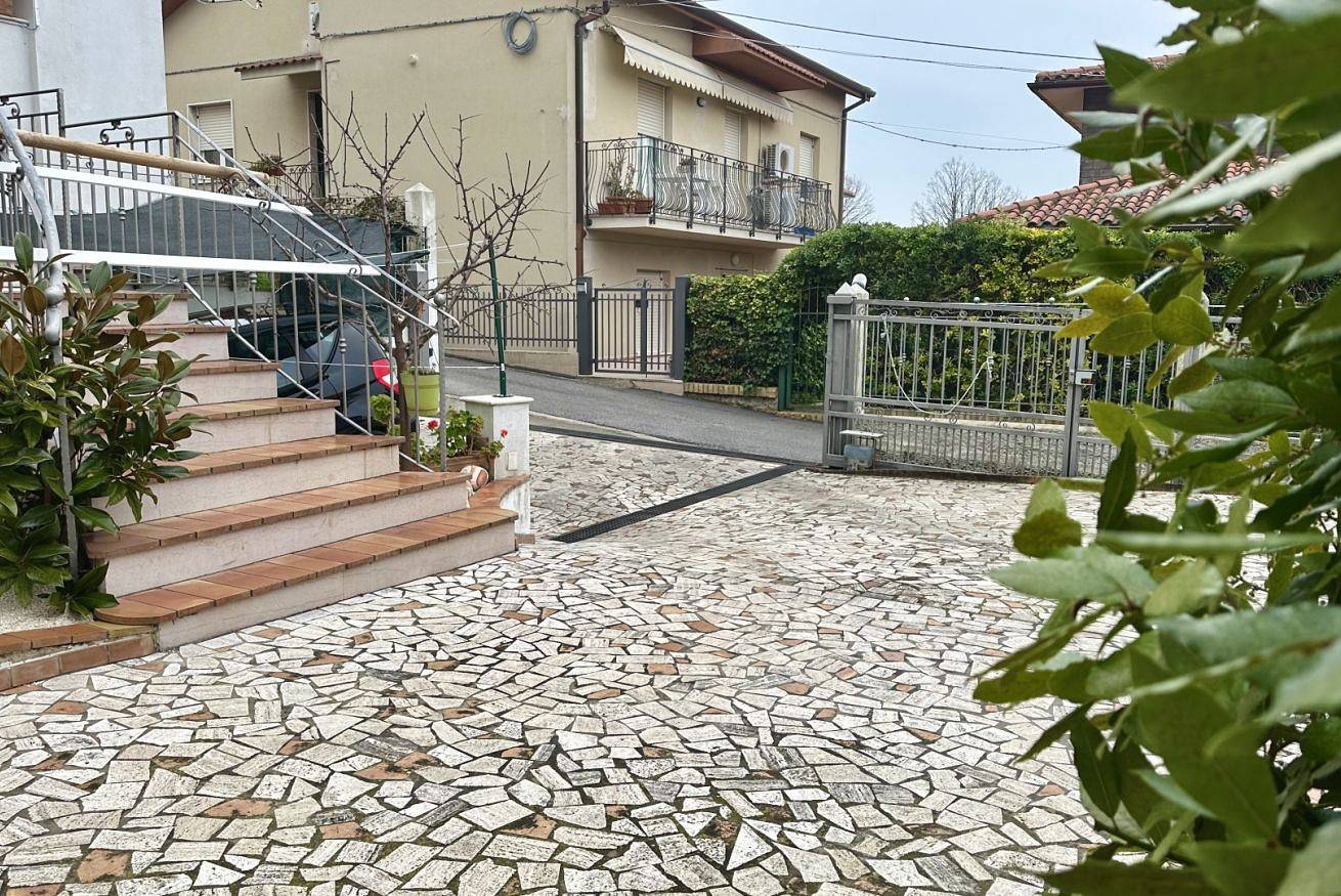 Apartamento entero, S327 - Sirolo, comfortable two-room apartment well equipped in Sirolo, Riviera del Conero