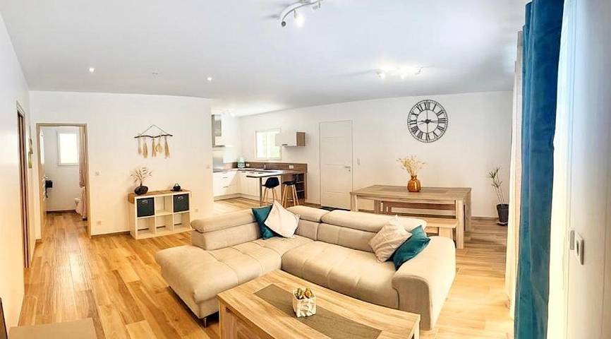 Location de vacances pour 4 personnes, avec jardin ainsi que vue et terrasse à Petreto-Bicchisano - 2