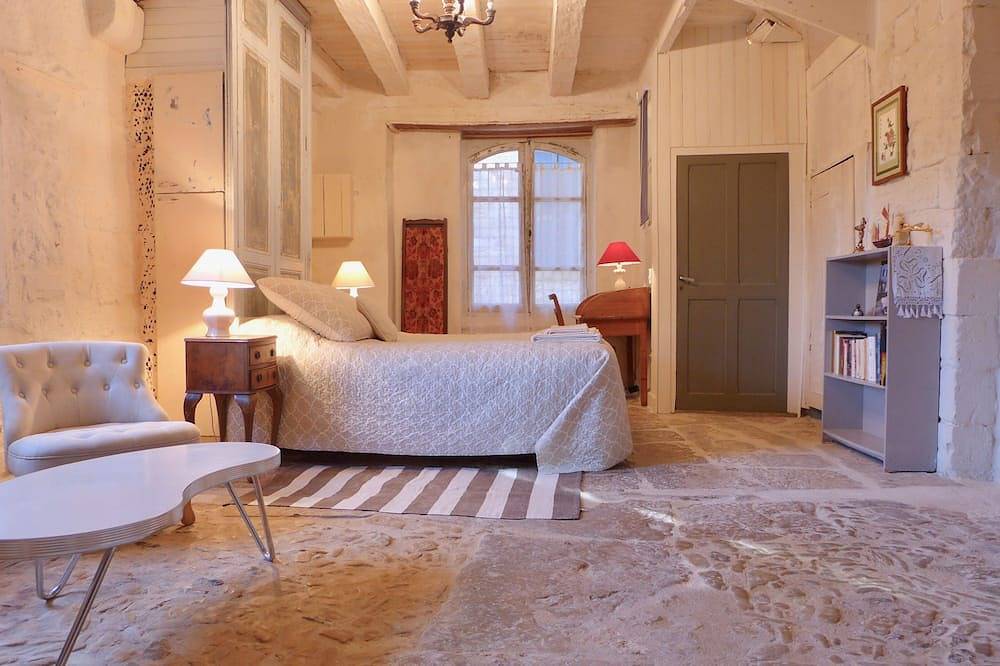 Designer Vintage House in Medieval Saint Cyprien, valley of the Dordogne. in Saint-Cyprien (Aquitanien), Périgord Noir