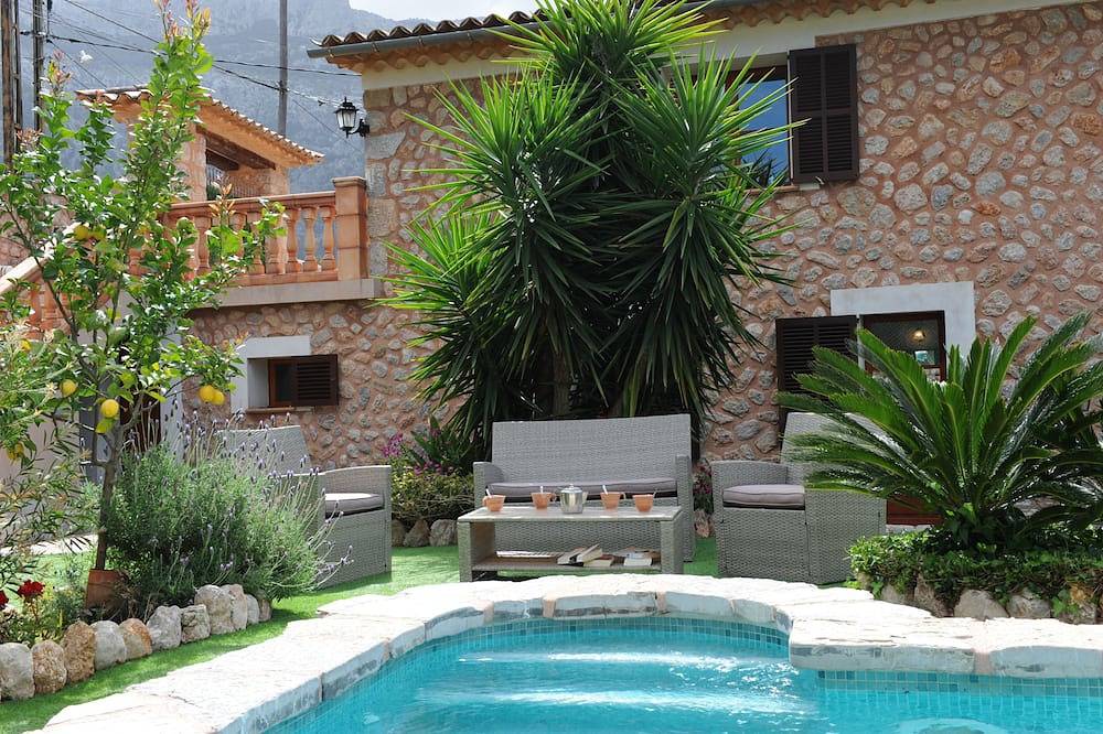 Bonita casa con piscina y barbacoa. Playa a 3 kms. Centro Sóller a 800 metros. in L'Horta, Sóller
