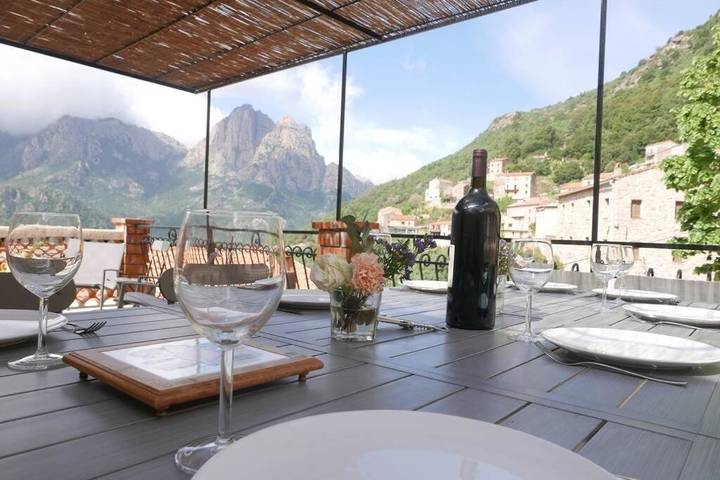Ferienhaus für 10 Personen, mit Ausblick und Balkon, kinderfreundlich