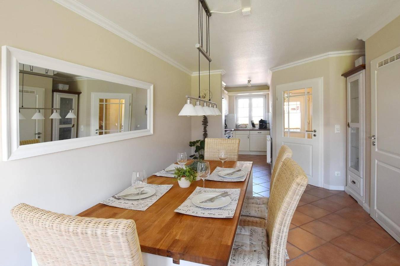 Modernes Mittelhausteil mit 4 Zimmern auf ca. 96 m², für bis zu 6 Personen. in Tinnum, Sylt (Gemeinde)