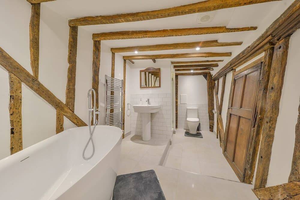 Entire apartment, 10% Off Weekly Special Couples Leisure Sleeps 2 in Hertfordshire