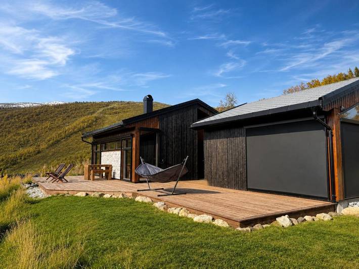 Feriehus for 7 personer, med Terrasse og Hage i tillegg til Utsikt i Sognefjorden