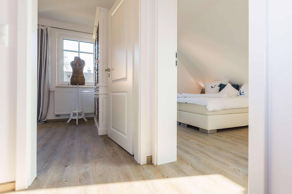 Ferienhaus Boddenbrise mit Garten, Terrasse und Kamin in Bresewitz in Bresewitz, Pruchten
