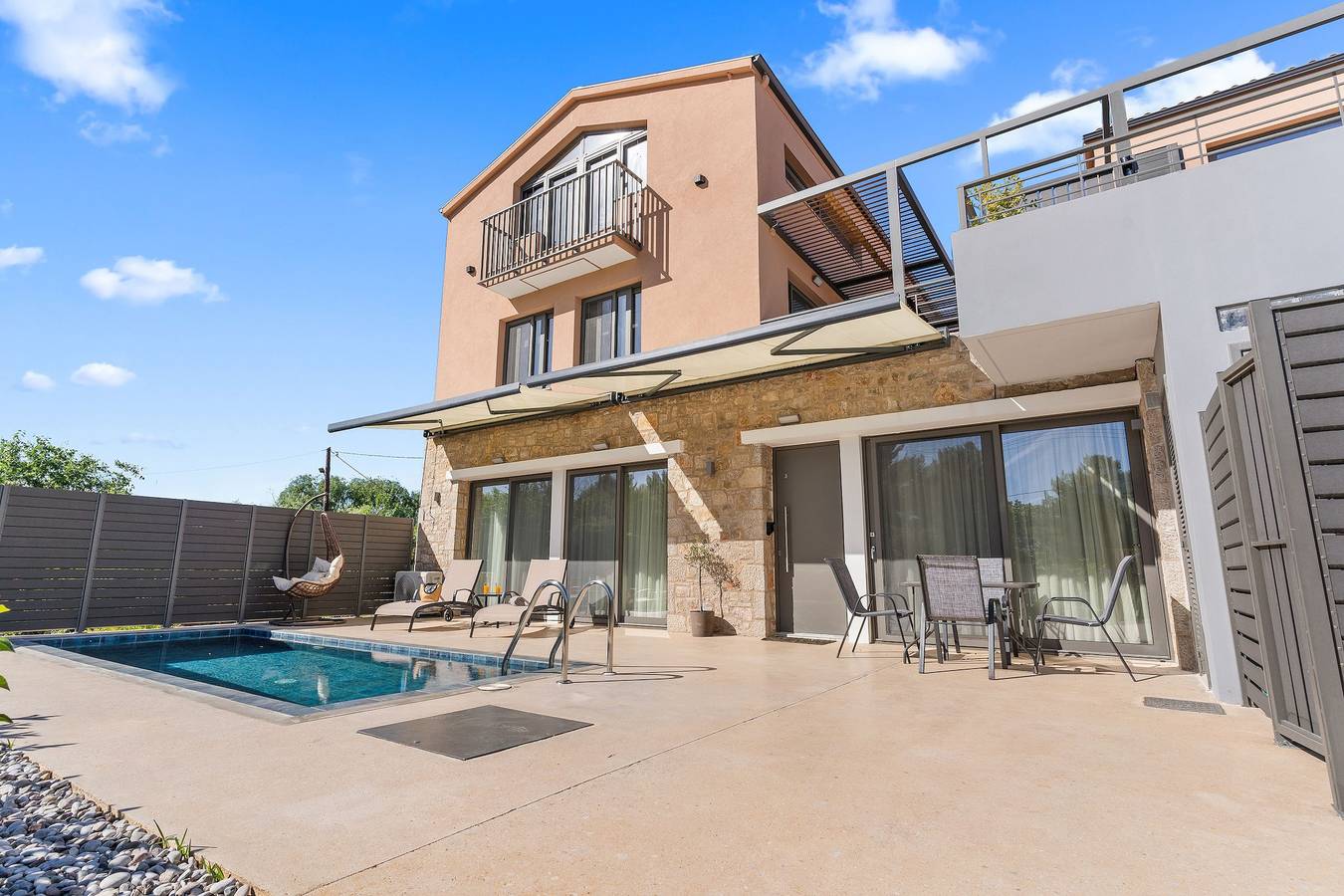 Ganze Wohnung, Ferienwohnung für 6 Personen mit Meerblick in Lefkada Stadt, Griechenland