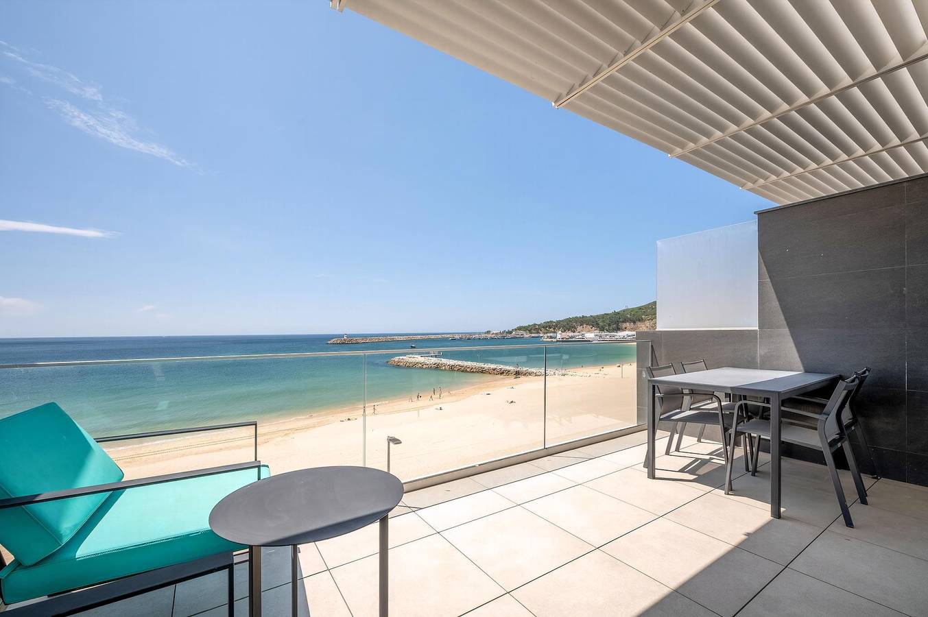 Appartement entier, Guestready - Golden sea view retreat 2 in Praia do Ouro, Sesimbra