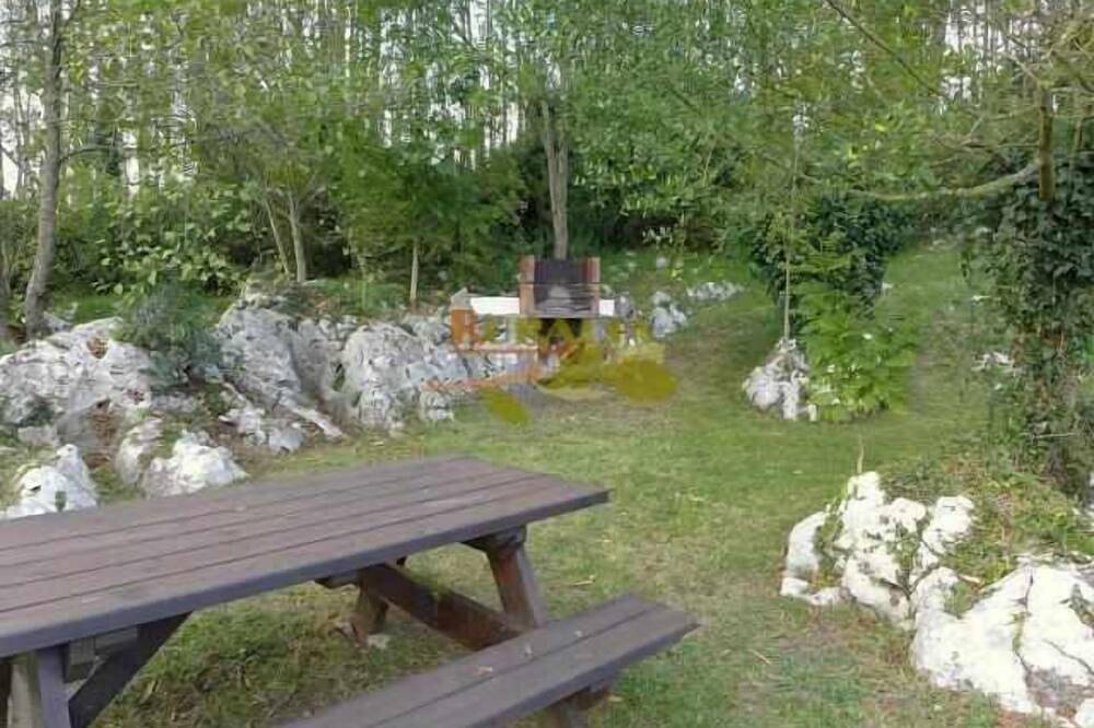 Casa Carmen 2-just 2 km from the town of Ribadesella in Ribadesella, Costa Verde (Spagna)