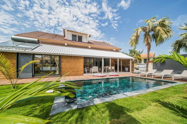 Location de vacances pour 6 personnes, avec terrasse dans Plage de Boucan Canot