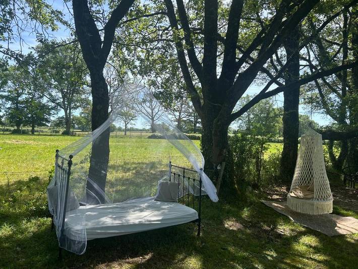 Gîte pour 2 personnes, avec jardin ainsi que piscine et vue à Prissac - 3