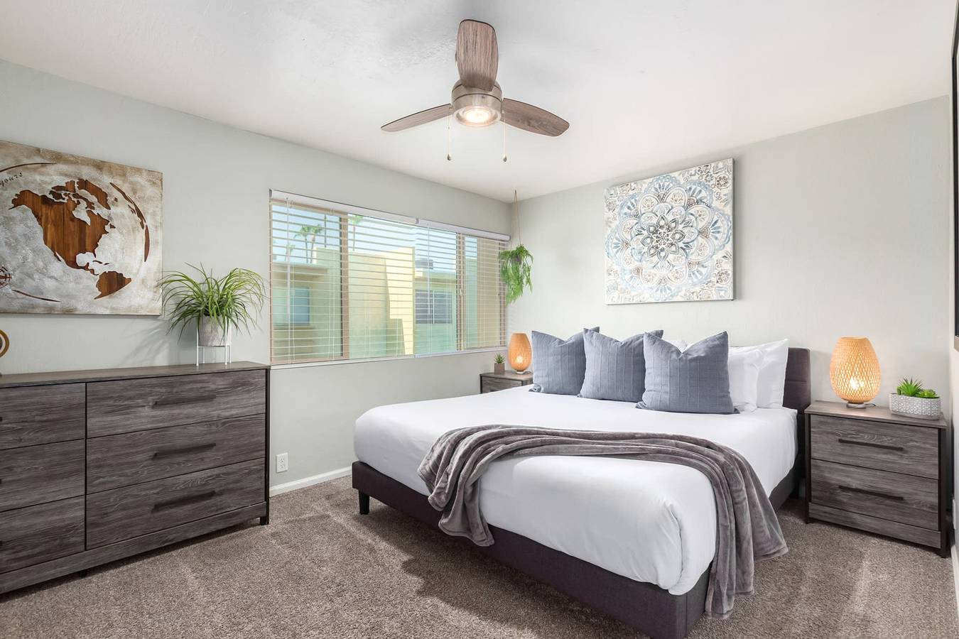 Geheel appartement, Rustic Modern Townhouse Old Town 4 Heated Pools in Camelback Mountain, Scottsdale