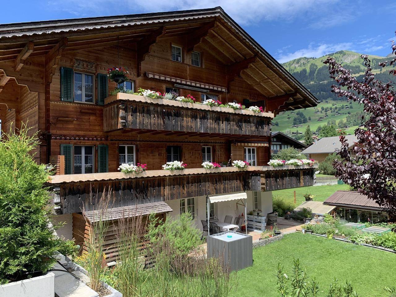 Appartement de vacances entier, Appartement de vacances pour 5 personnes avec jardin in Lenk im Simmental, Lenk