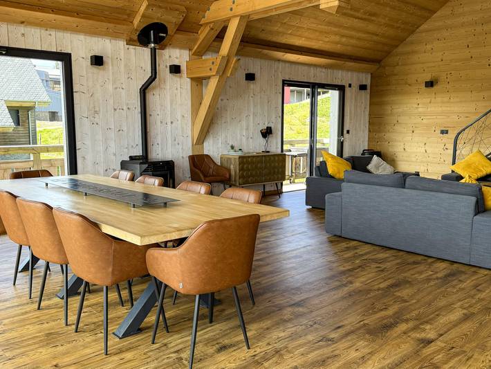 Gîte pour 14 personnes, avec terrasse dans Lac Pavin - 3