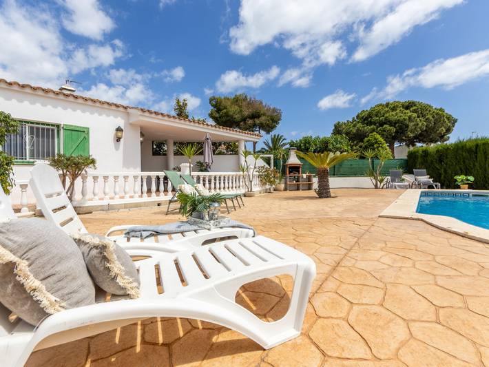 Ferienhaus für 6 Personen, mit Pool und Garten sowie Balkon in Katalonien - 2