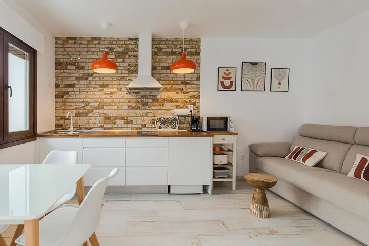 Apartamento de vacaciones para 2 personas, con vistas además de jardín y piscina - 1