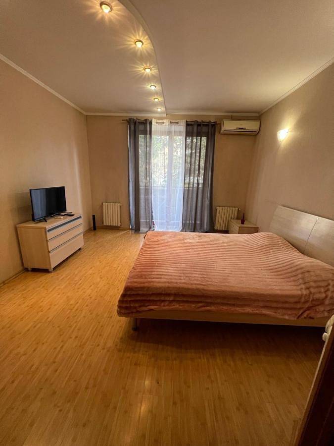 Ferienwohnung für 2 Personen, mit Balkon und Ausblick in der Ukraine